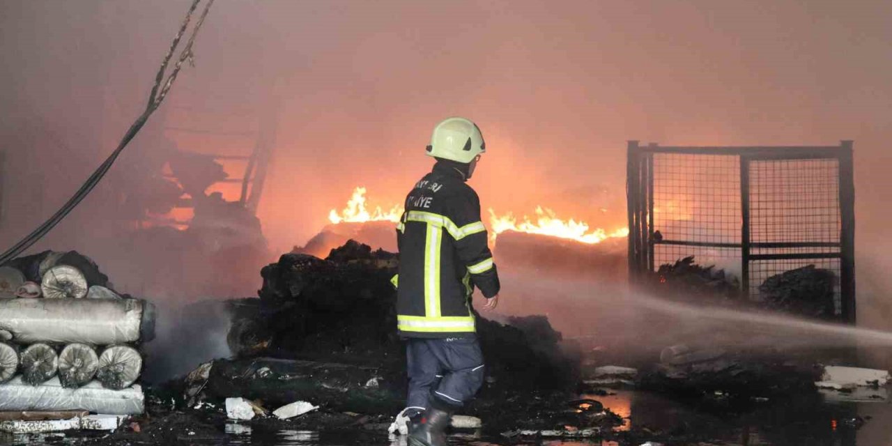 Kayseri’de fabrikadaki yangın kontrol altına alındı