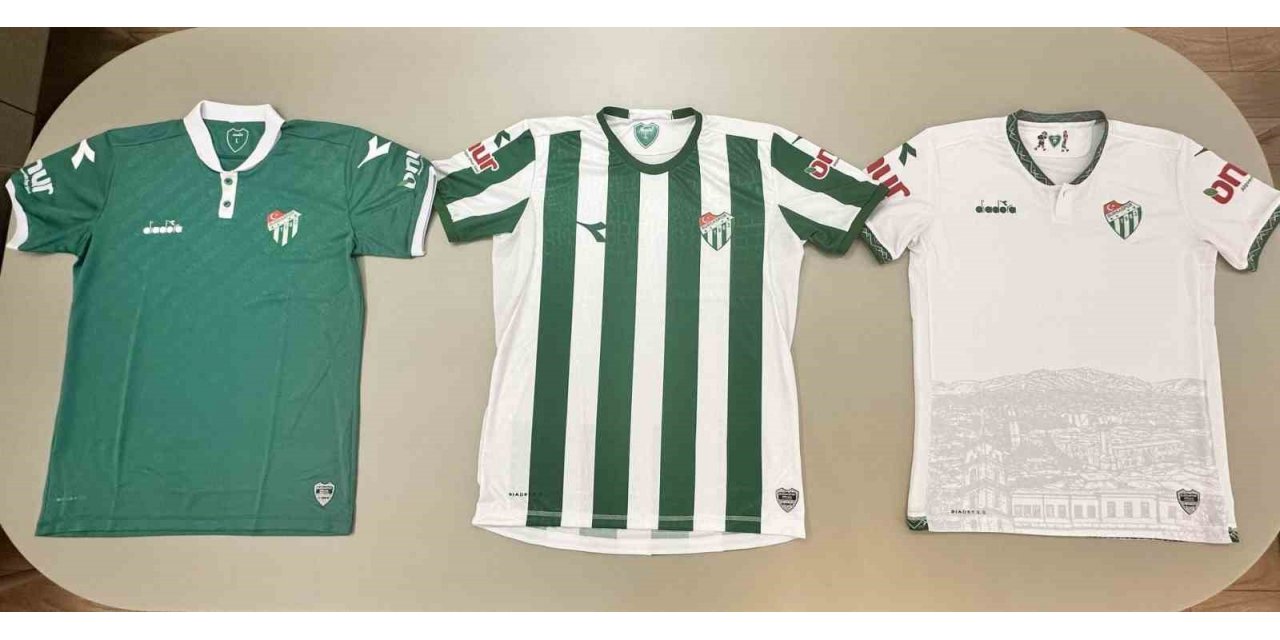 Bursaspor’un yeni sezon formaları tanıtıldı