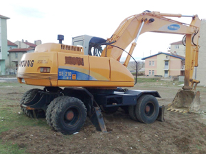 Tuzlukçu'da kepçe operatörlüğü kursu açıldı