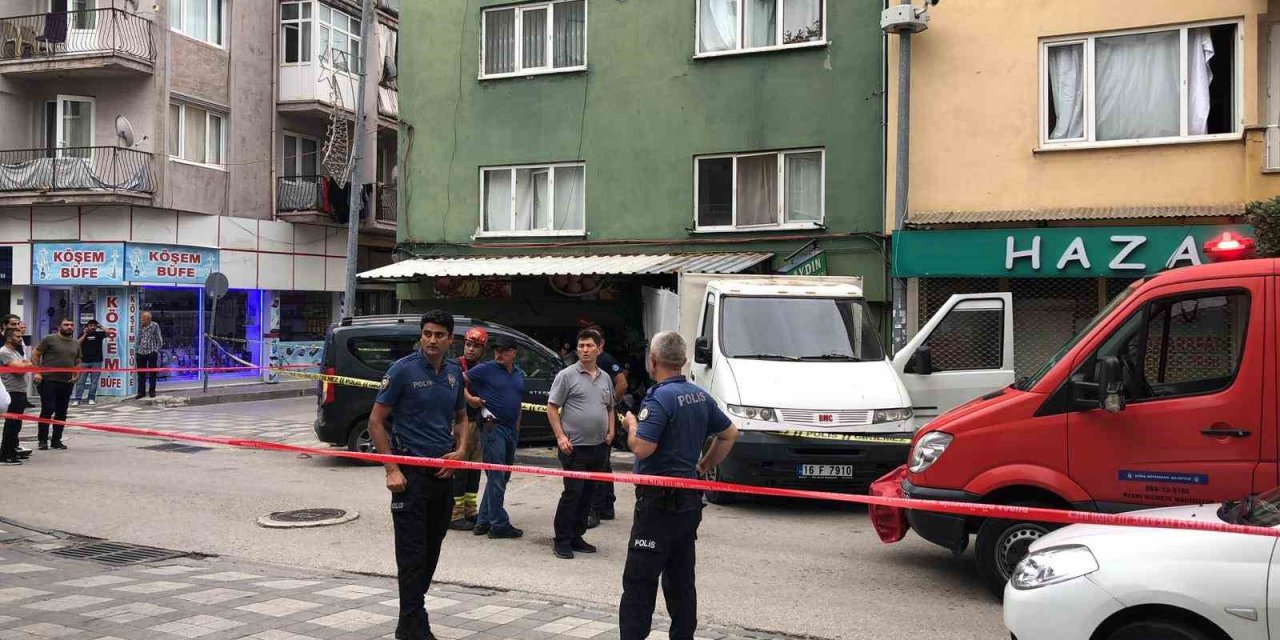 Fabrika işçisini ecel kaldırımda yakaladı