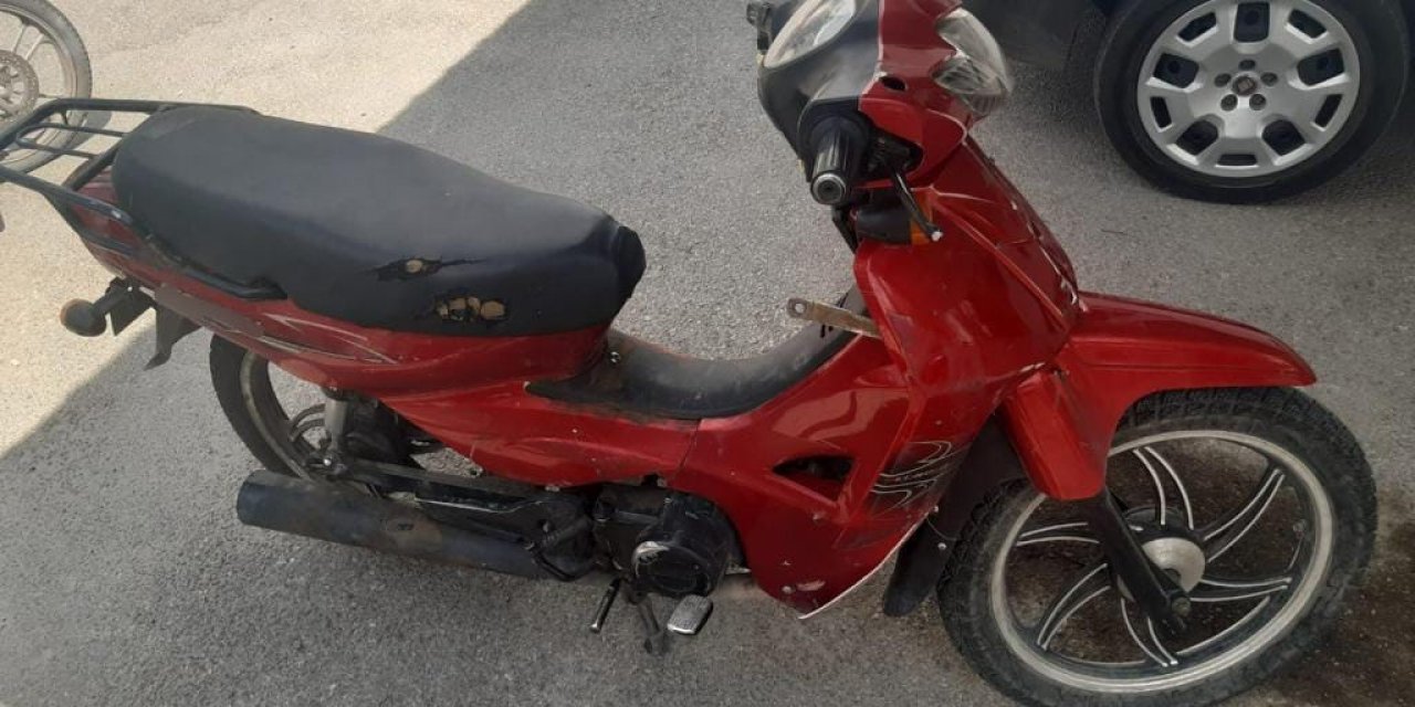 Polis çalıntı 2 motosikleti ele geçirdi, şüpheliyi yakaladı
