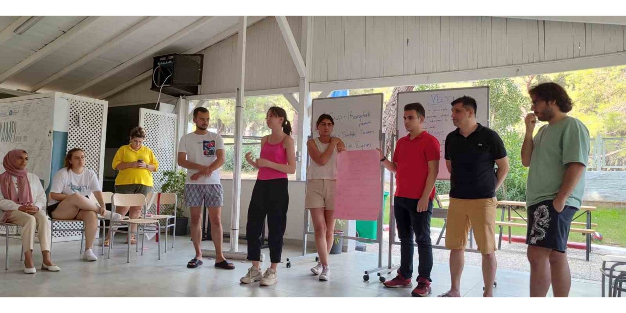 ‘Yeni Ufuklar İçin Bir araya Gelelim’ çalıştatında küresel ısınma ve iklim değişkliği konuşuldu