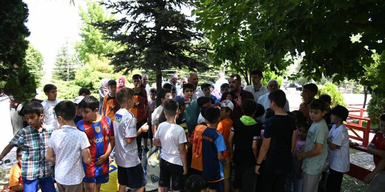 Pursaklar Belediye Başkanı Çetin piknikte çocuklarla bir araya geldi