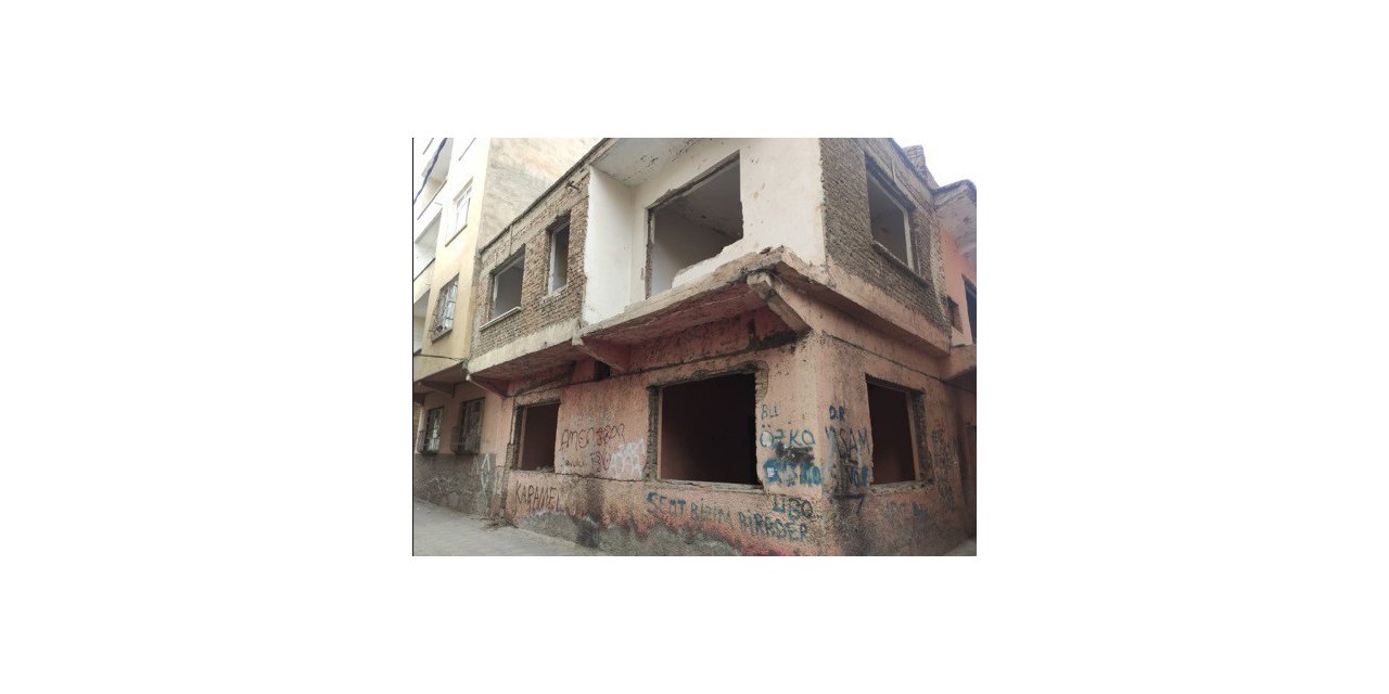 Bağlar’da 80 metruk yapının yıkımı tamamlandı