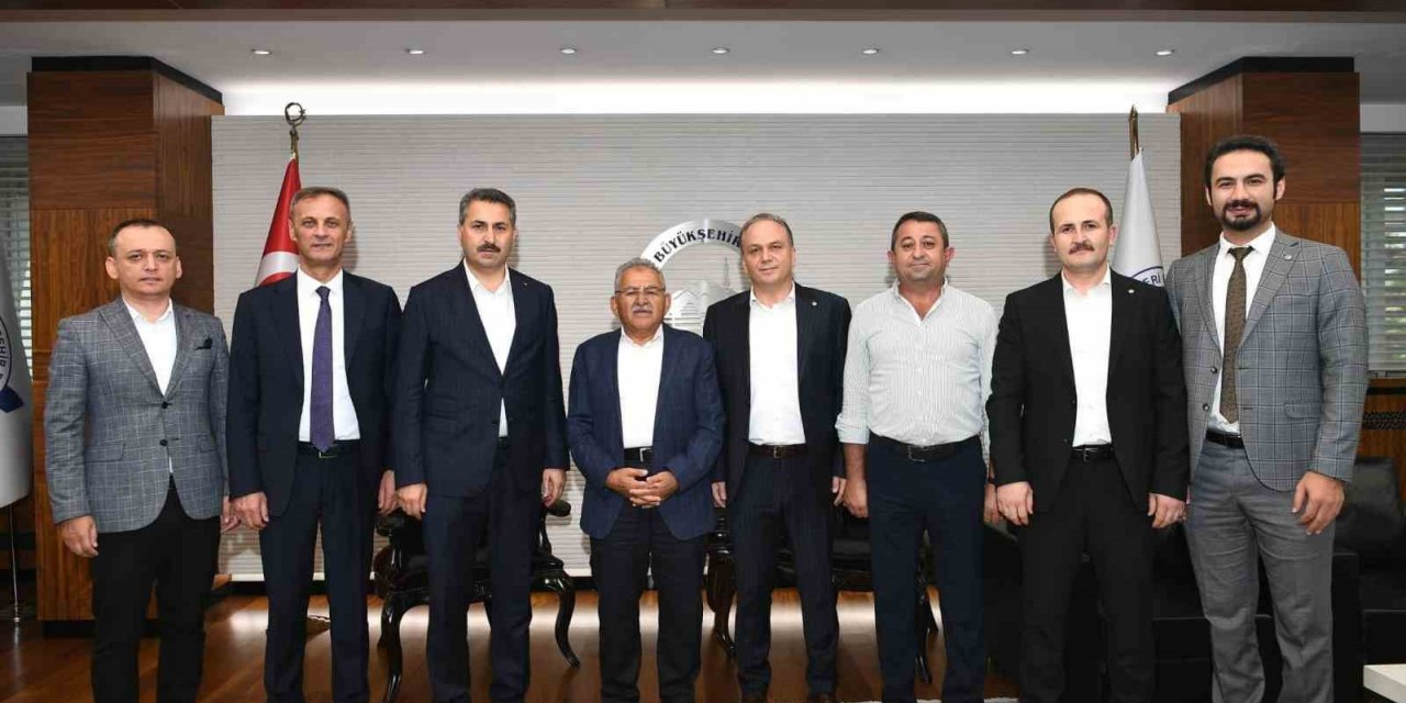 Başkan Büyükkılıç’a Tokat heyetinden ziyaret