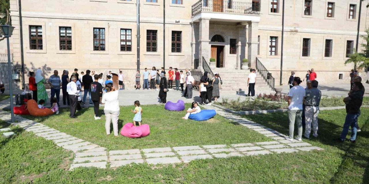 Melikgazi’de doğayla iç içe İngilizce kampı başlıyor