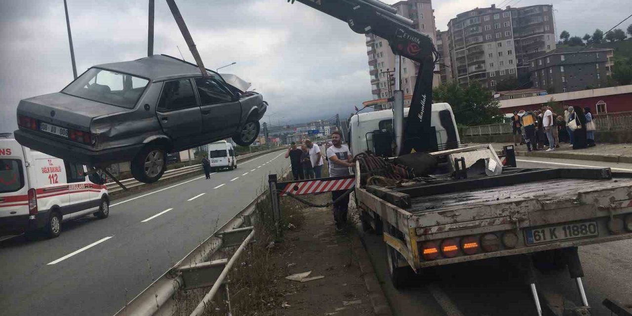 Rize’de otomobil ile minibüs çarpıştı: 1 yaralı