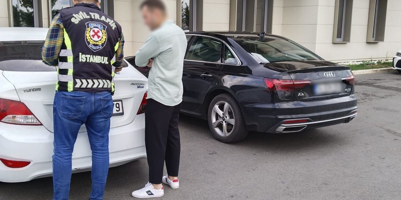 İstanbul’da emniyet şeridini işgal eden sürücüye ceza