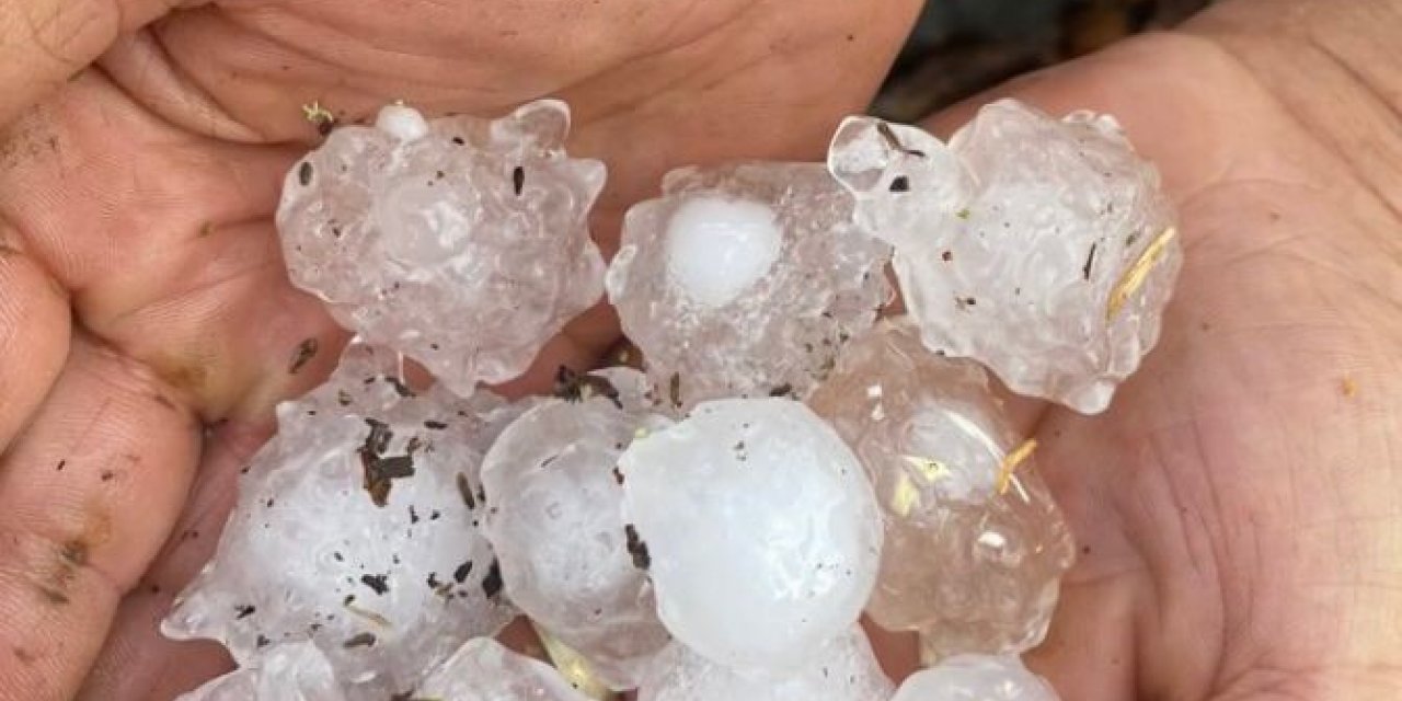 Kastamonu’da ceviz büyüklüğünde dolu yağdı