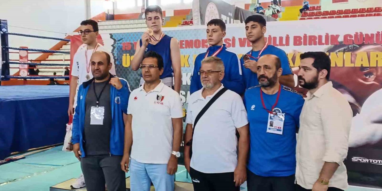Yenimahalle Belediyesi Spor Kulübü madalyaya doymuyor