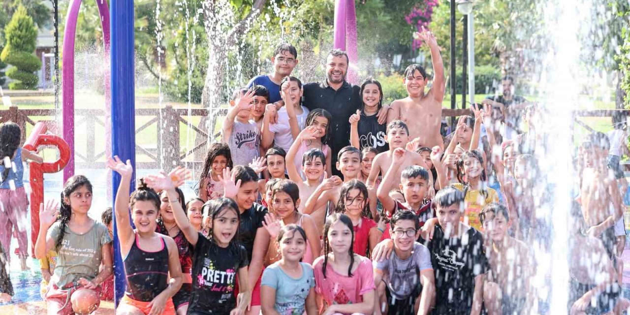 Adana sıcağında serinleten eğlence