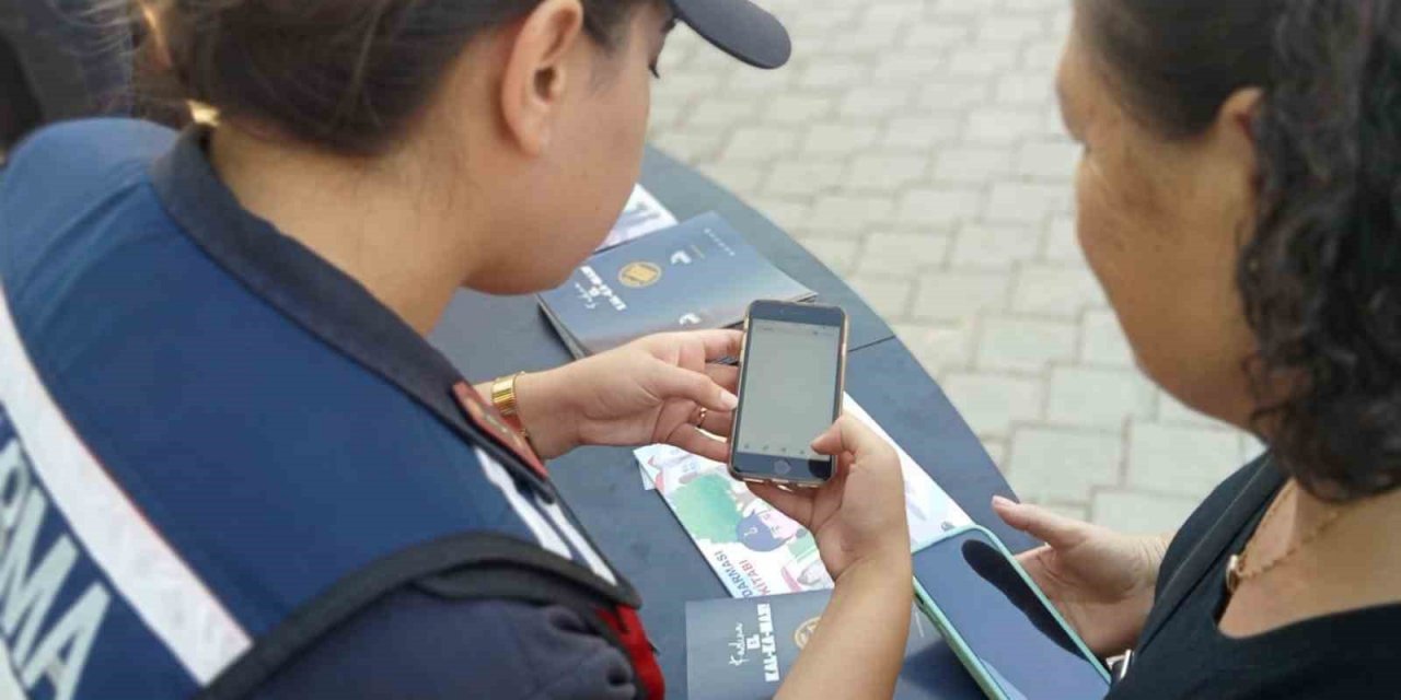 Jandarmadan ’kadına şiddet’ bilgilendirmesi