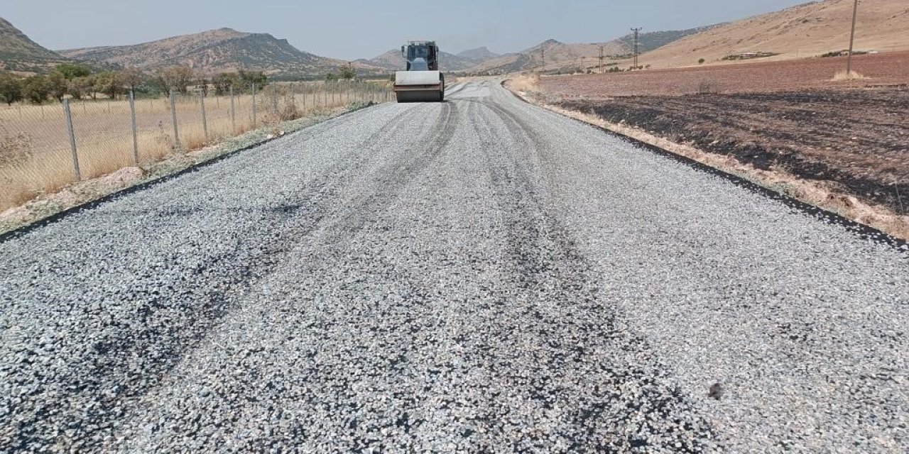 Diyarbakır’da iki ilçeyi bir birine bağlayan yol asfaltlandı