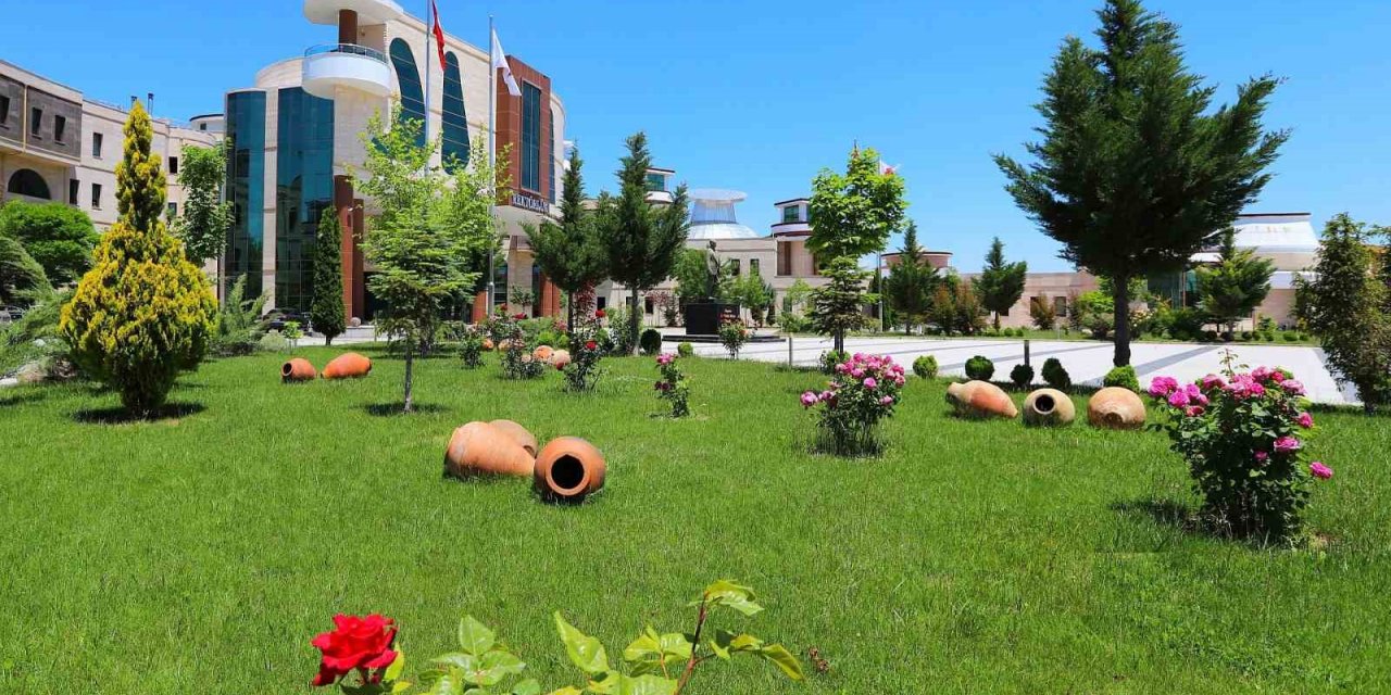 NEVÜ’de akademisyen ataması yapıldı