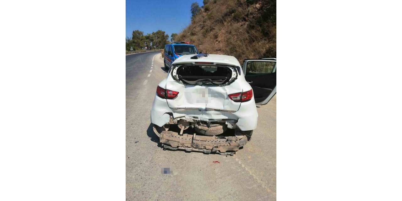 3 Aracın Karıştığı Kazada 3 Kişi Yaralandı