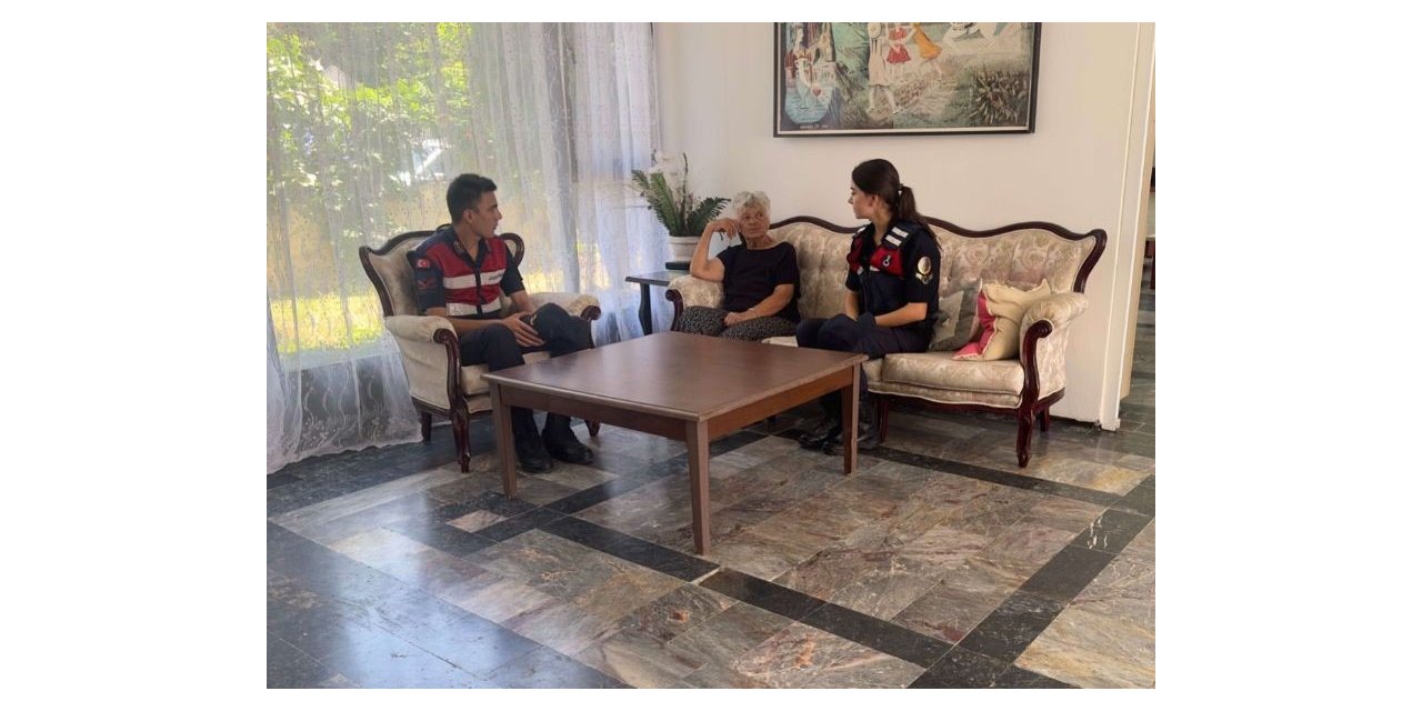 Aydın’da jandarma yaşlı çınarları unutmuyor