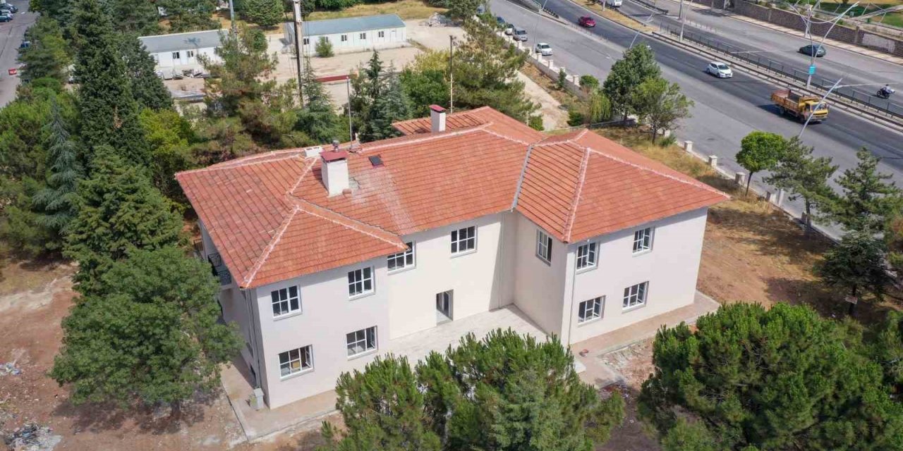 Kadınların ikinci evi; UKAMER hizmet binası