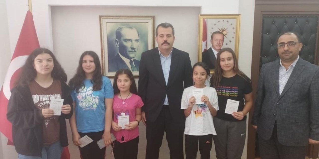 Kur’an-ı Kerim kursu öğrencilerine altın