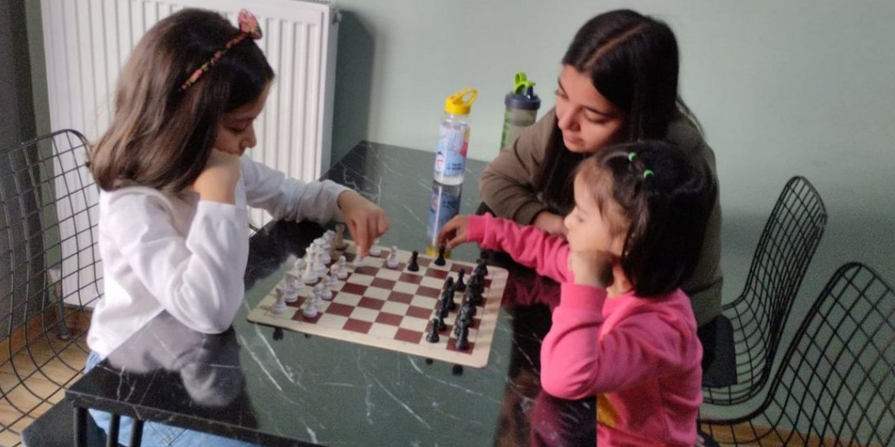 Tepebaşı’nda çocuklara özel ücretsiz akıl ve zeka oyunları atölyesi düzenlendi