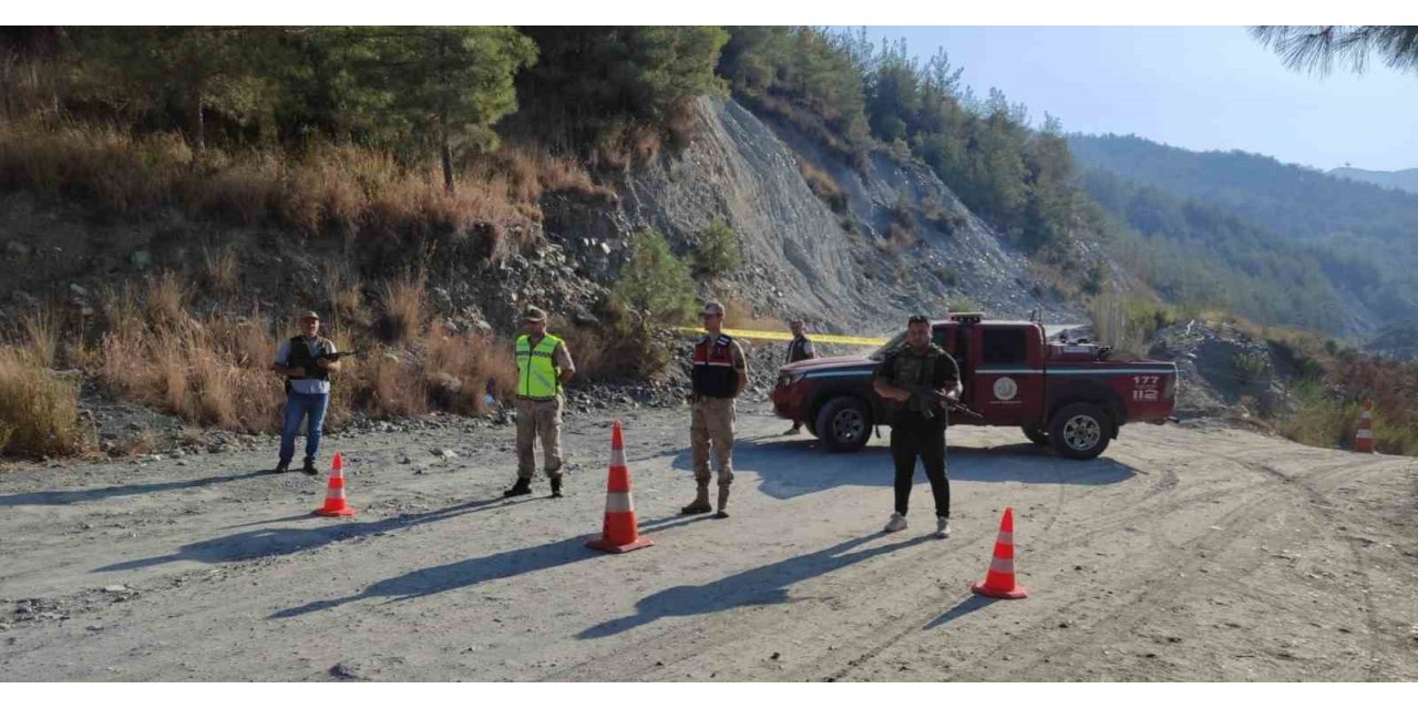 Jandarma ekipleri, orman yangınlarına karşı nöbette