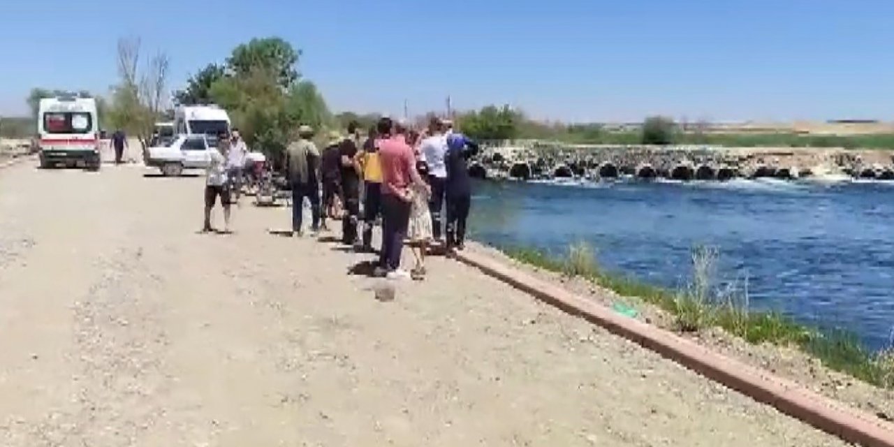 Baba-oğul girdikleri Fırat Nehri’nde kayboldu