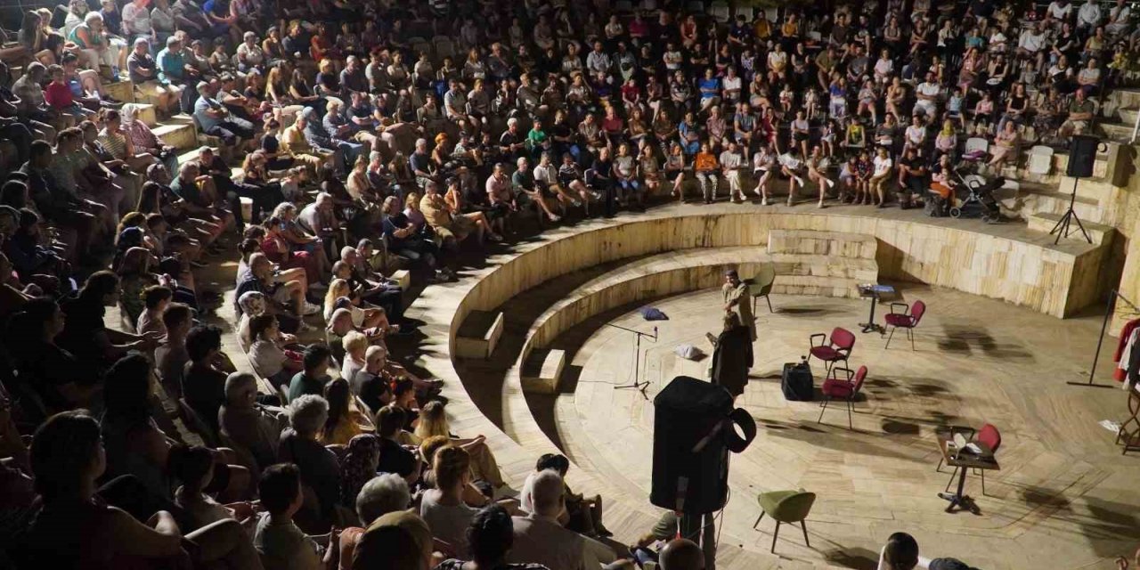 Efes Tiyatro Festivali, Matruşka ile sona erdi