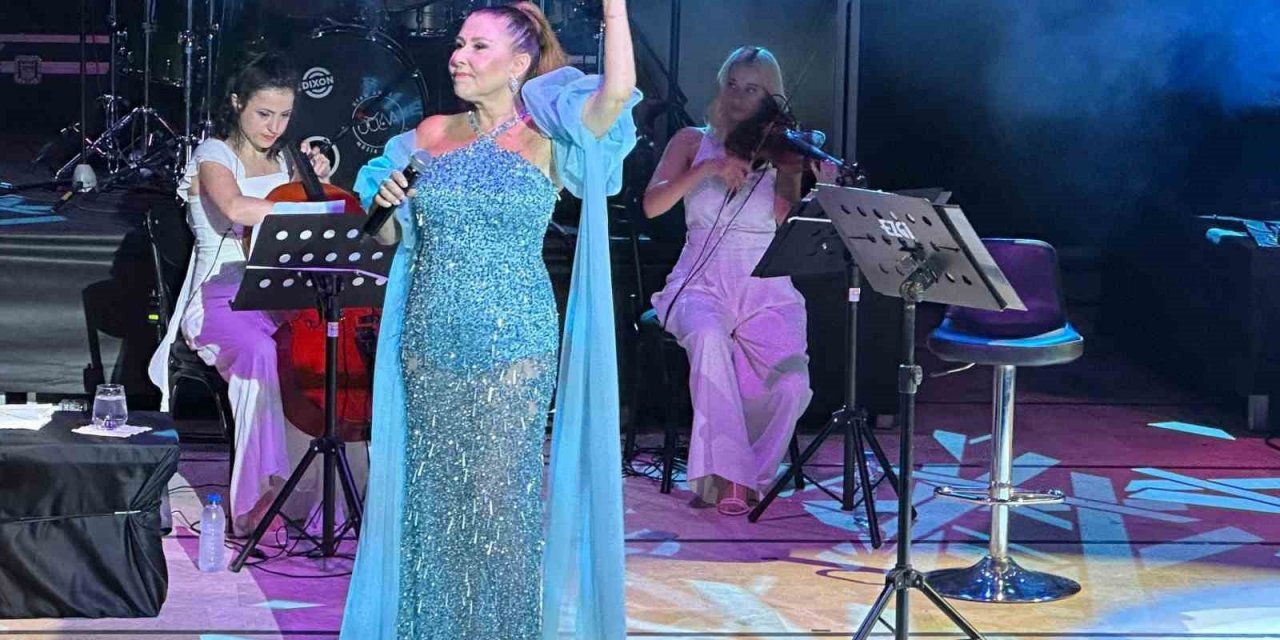 Pop müziğin güçlü sesi Nilüfer Marmaris’te kulakların pasını aldı
