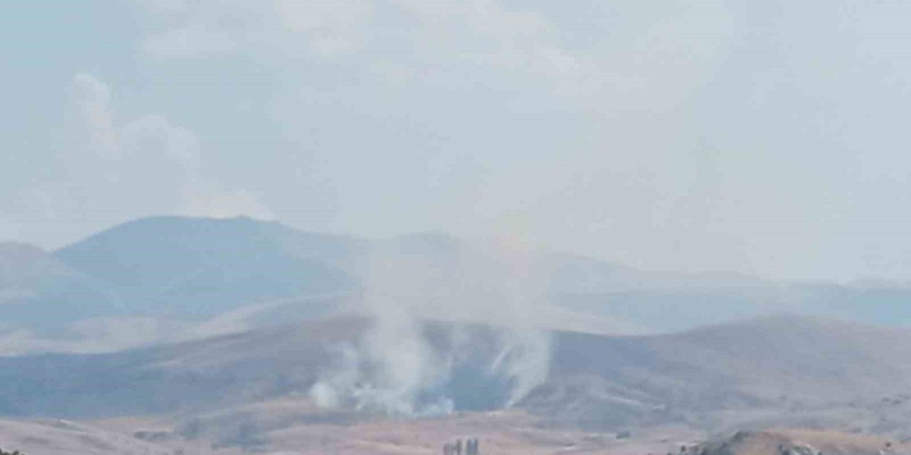 Develi’de anız yangını: Ekipler söndürmek için çalışıyor