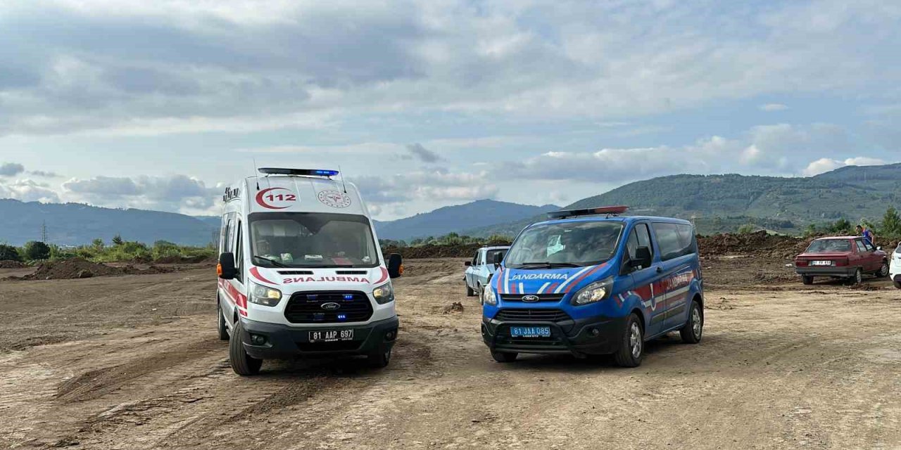 Balık tutarken Melen Çayı’na düştü, 3 kilometre sürüklenen şahsı ekipler kurtardı