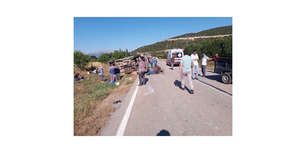 Isparta’da minibüs ile pat pat çarpıştı: 1 ölü, 12 yaralı