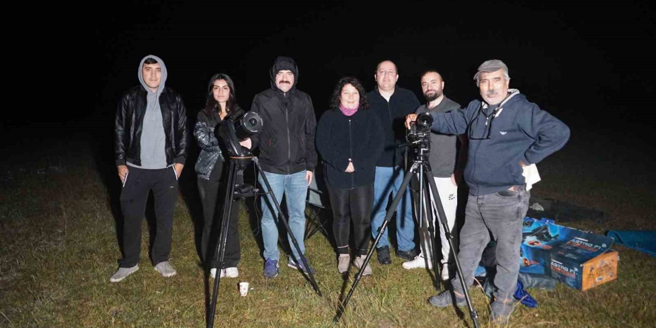 Ilgaz Dağı’nda soğuk havaya rağmen meteor yağmurunu izlediler