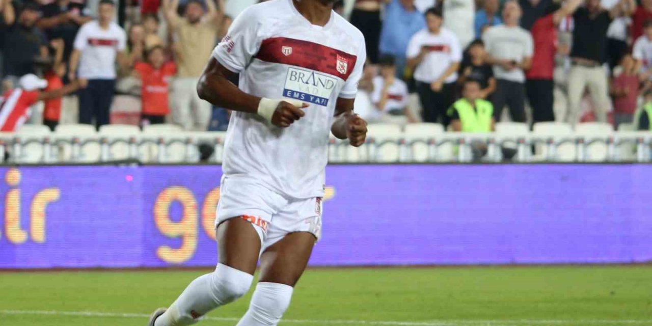 Sivassporlu Clinton N’Jie lige golle başladı