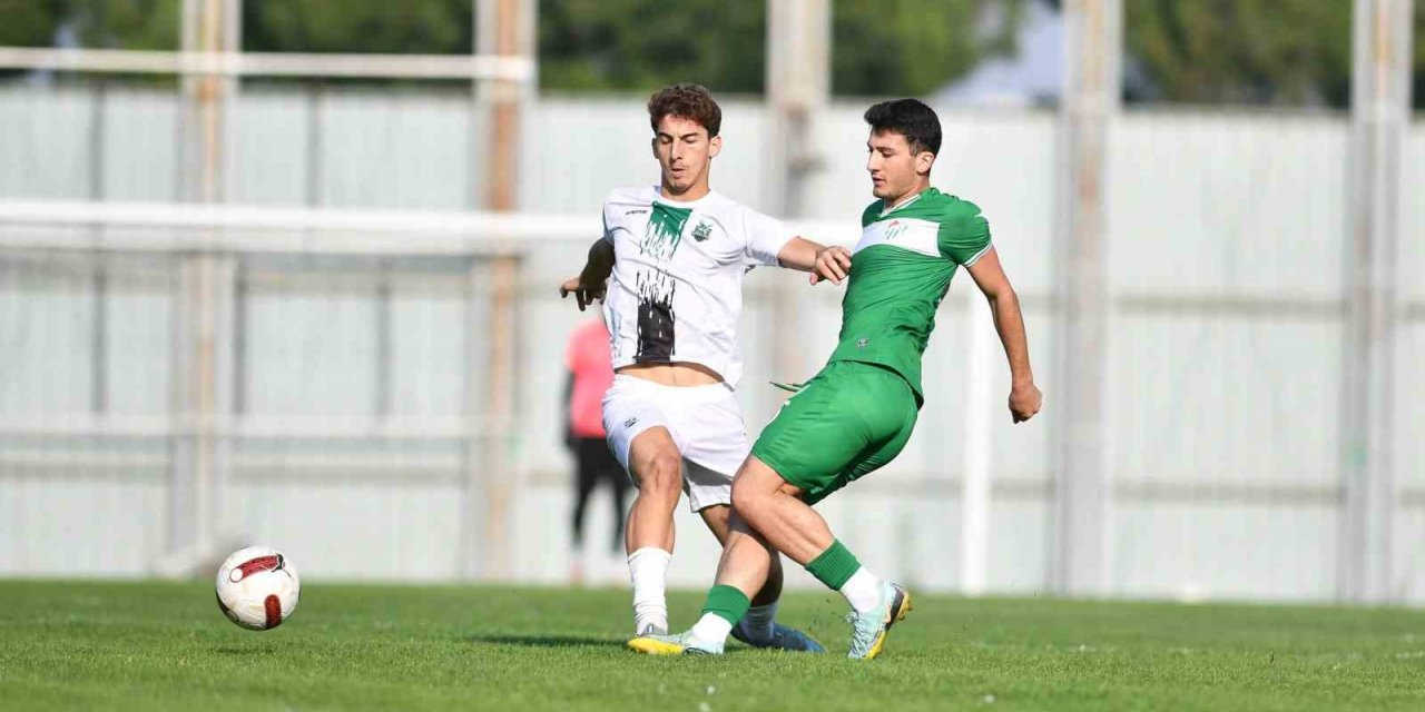 Bursaspor hazırlık maçında İnegöl Kafkasspor’u 1-0 yendi