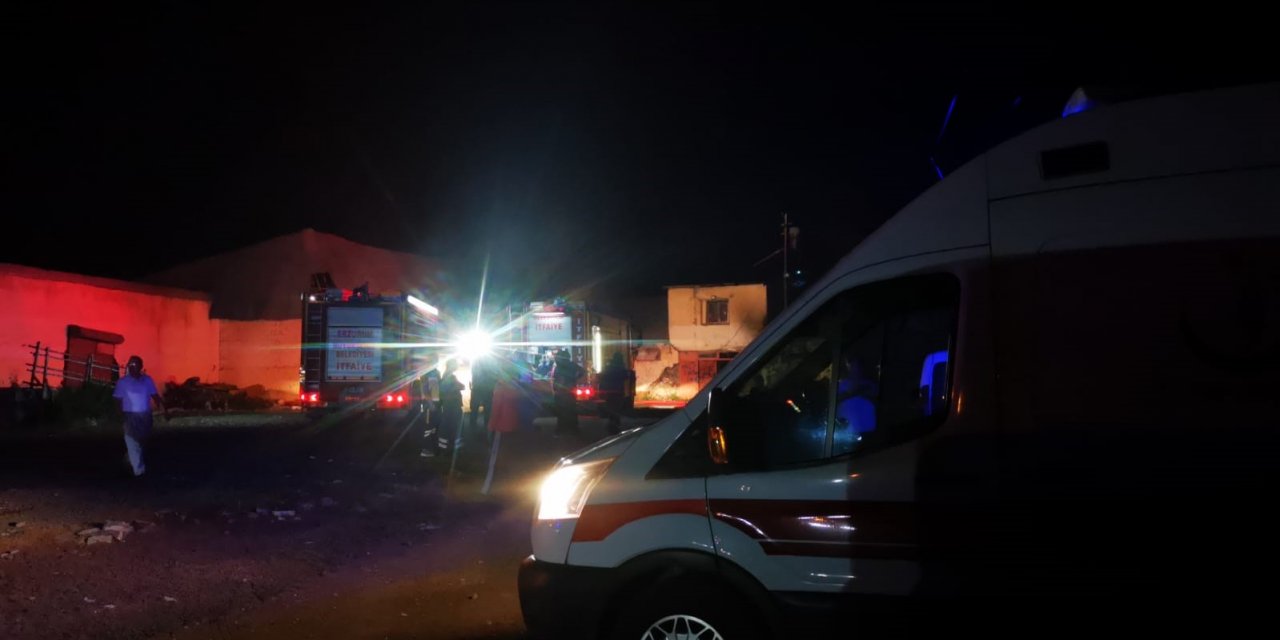 Ahırda yangın paniğe neden oldu, kedisini kurtarmak isteyen küçük kız duygulandırdı