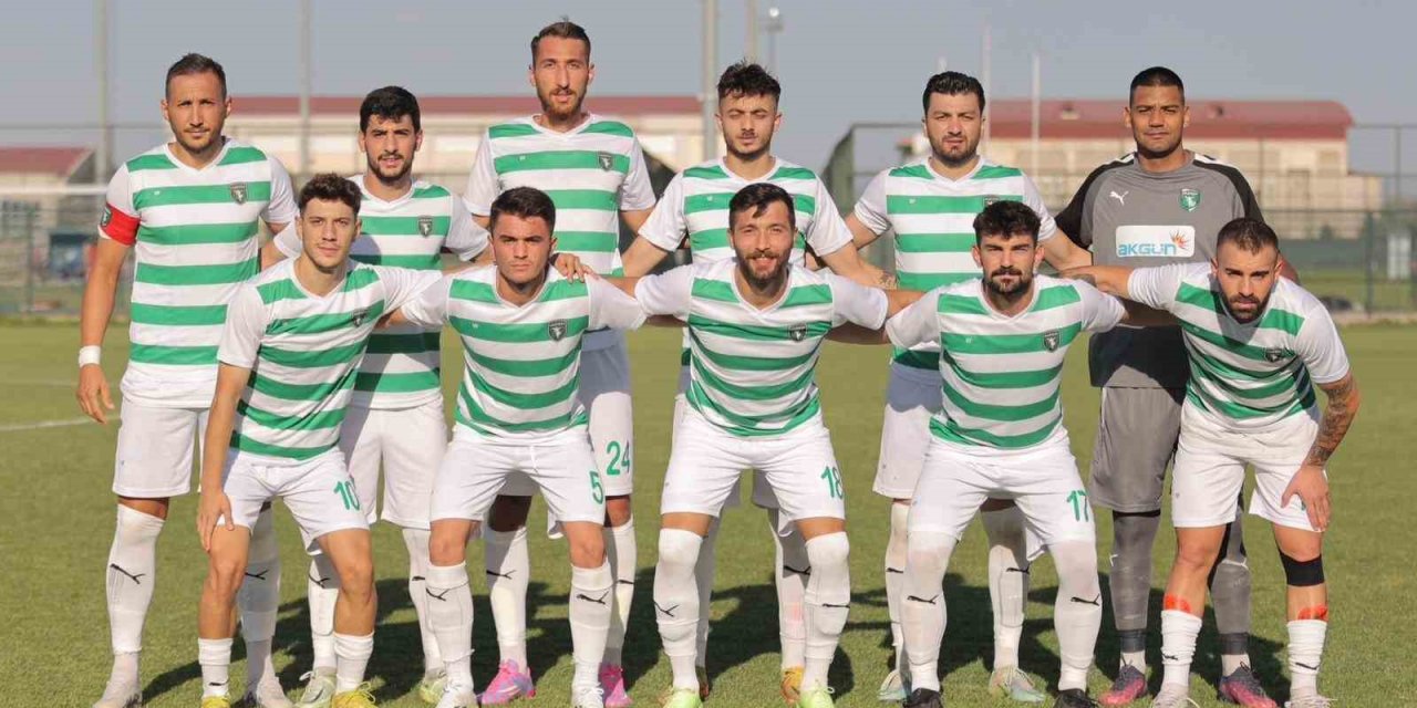 Efeler 09 SFK Afyon’daki ilk hazırlık maçından galibiyetle ayrıldı