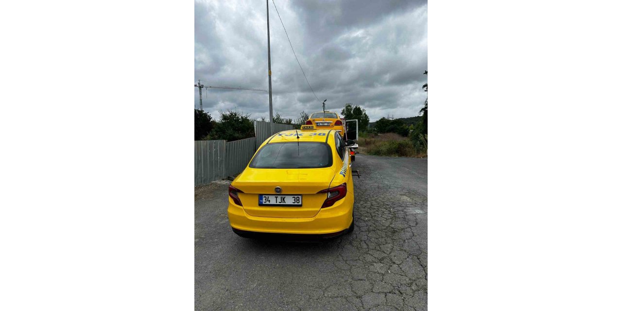 Fatih’te turist avına çıkan taksiciler yakalandı