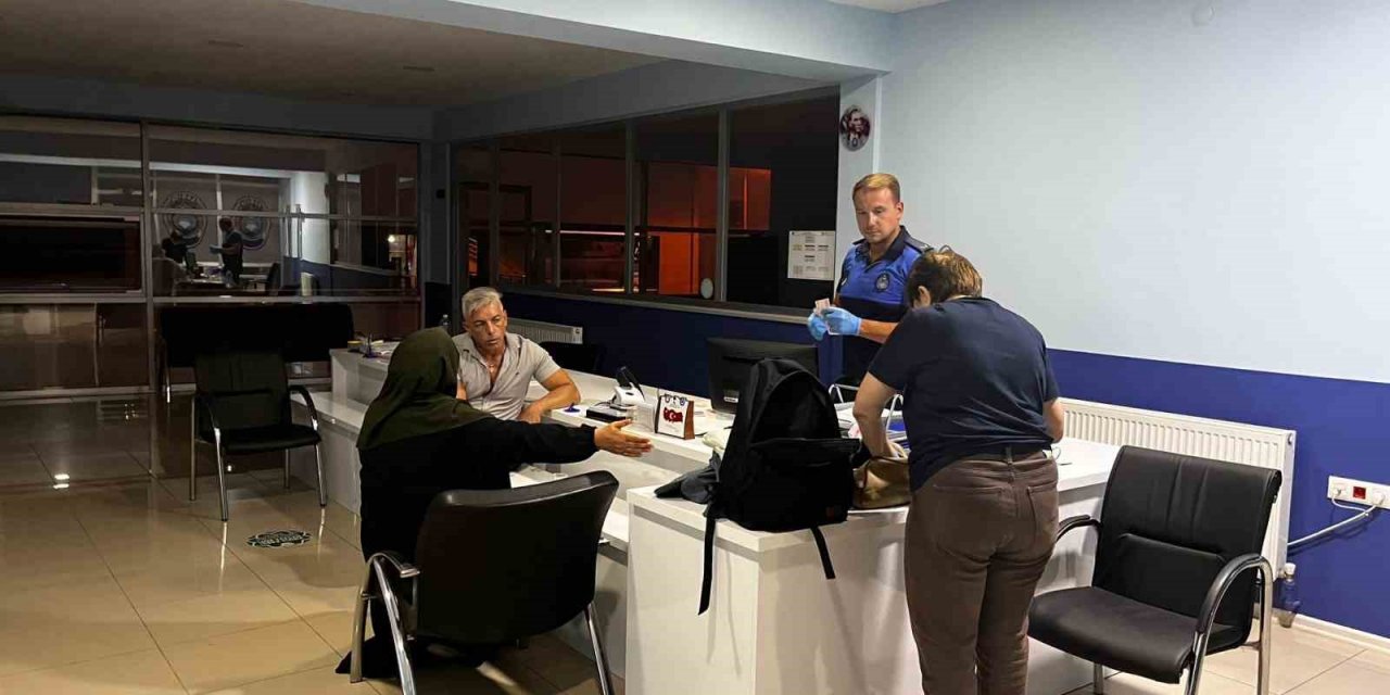 Zabıtaları 40 dakika peşinden koşturan dilencinin başvurmadığı yol kalmadı