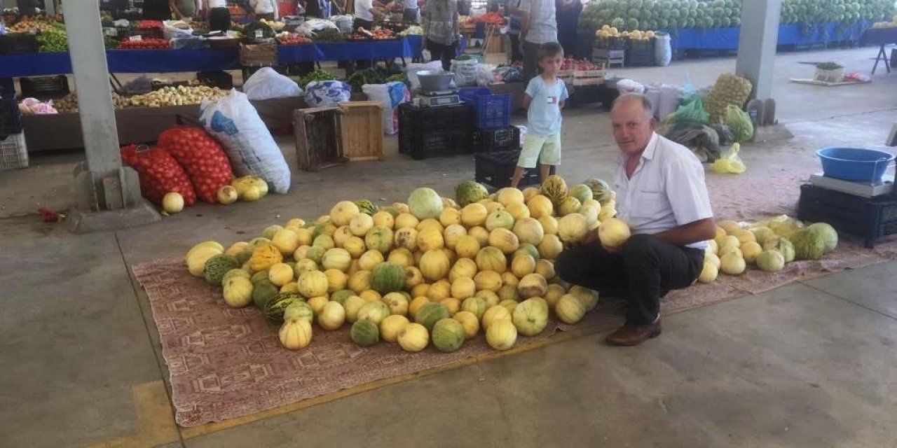 Hisarcık’ta yerli kavun rağbet görüyor