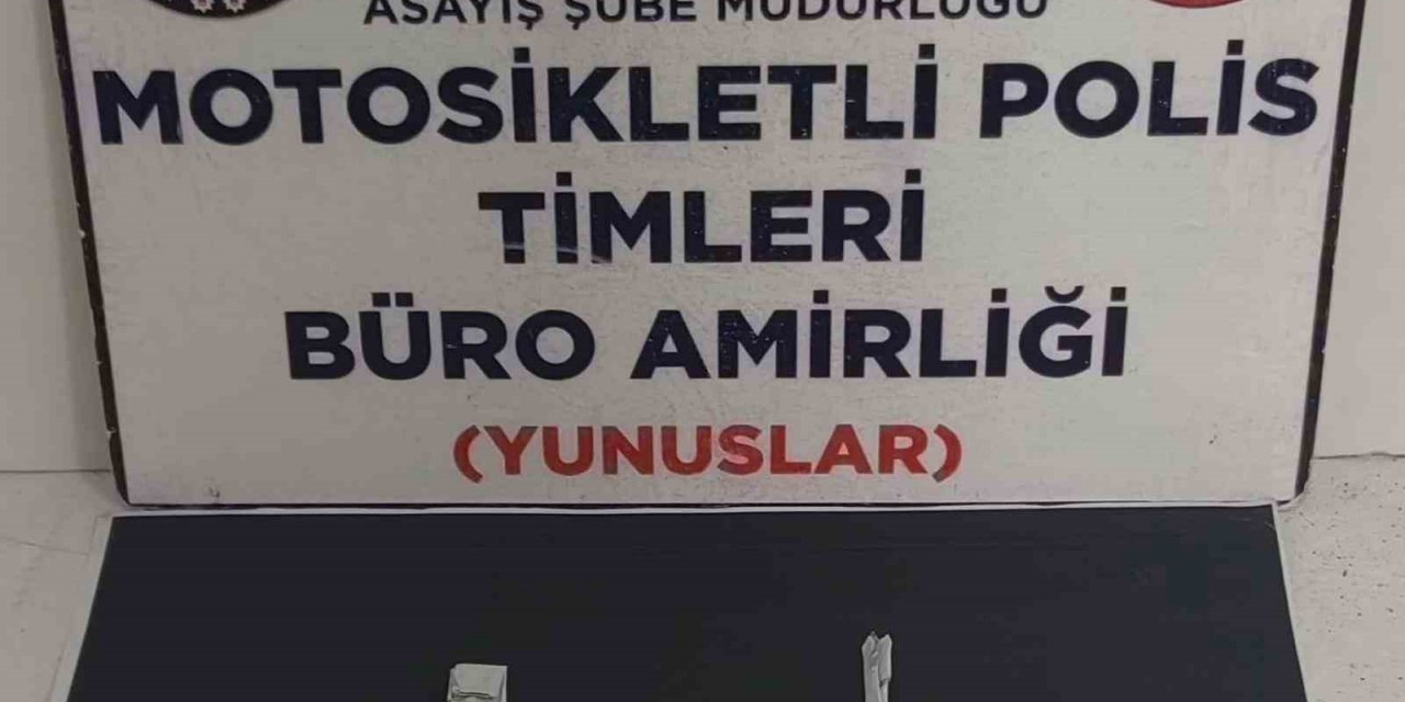 Kütahya’da Yunus Timlerince bir araçta uyuşturucu ele geçirildi