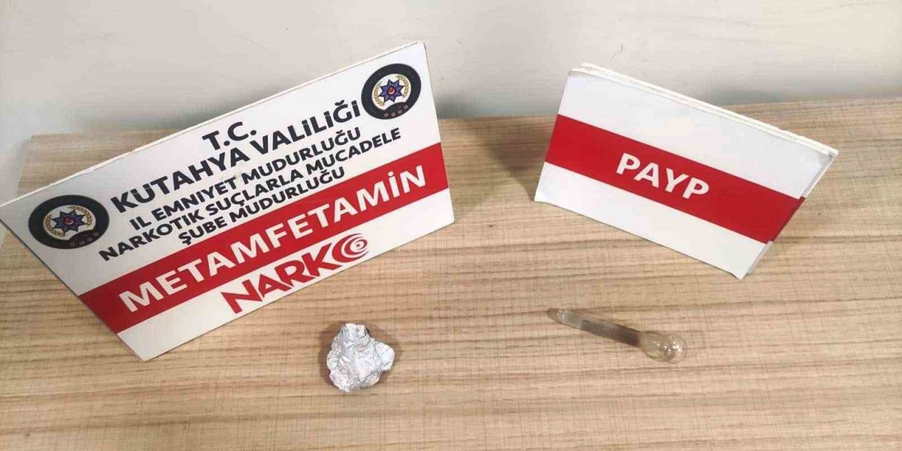 Kütahya’da şüpheli araçta uyuşturucu ele geçirildi