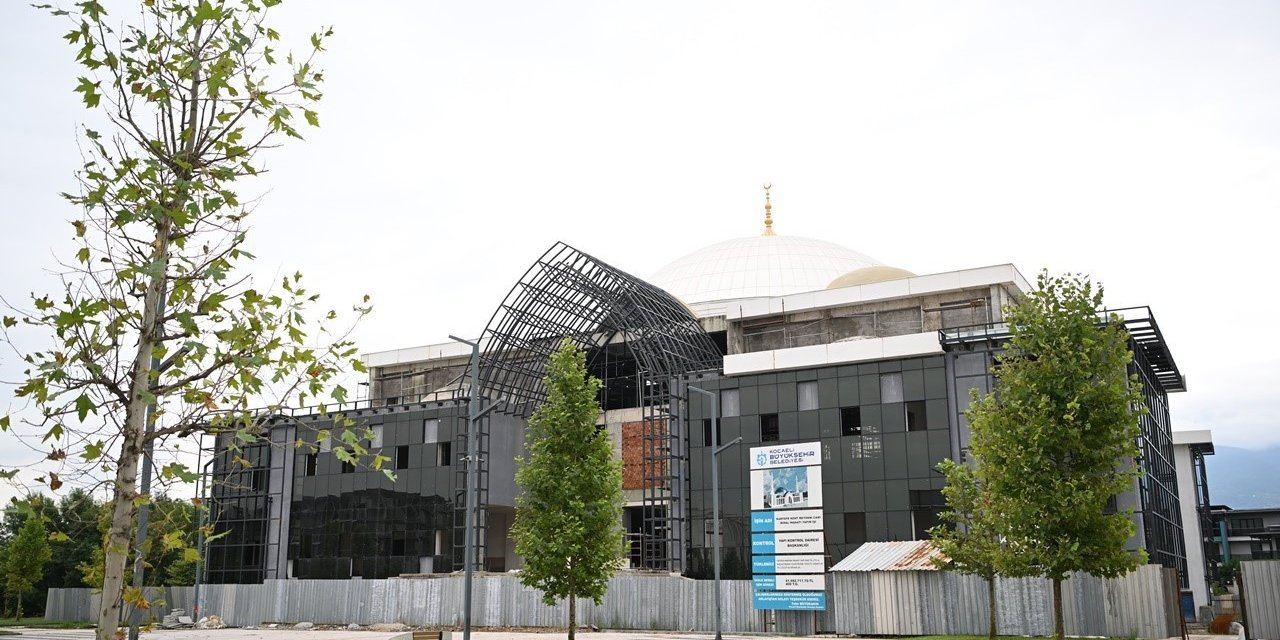 Bu camide ibadet için engel olmayacak