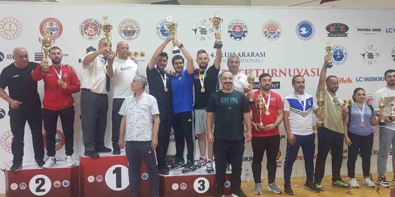 Eskişehirli sporcular uluslararası turnuvaya damga vurdu