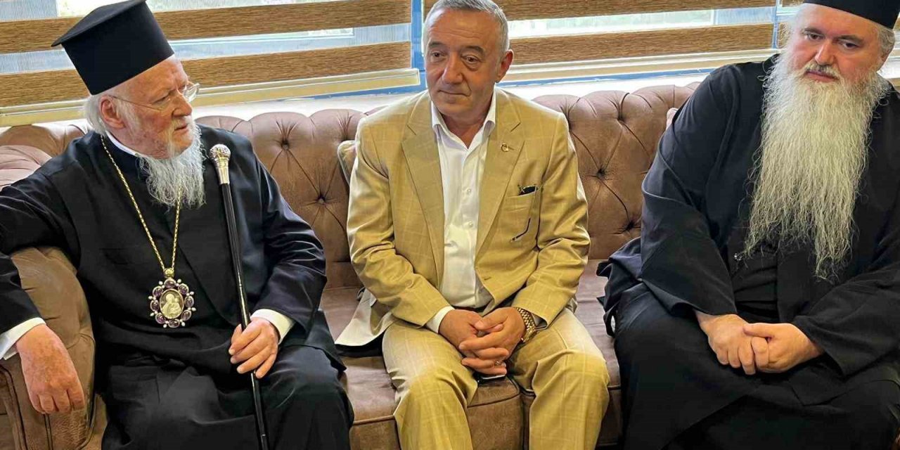 Patrik Bartholomeos Sümela Manastırı’ndaki ayin için Trabzon’a geldi