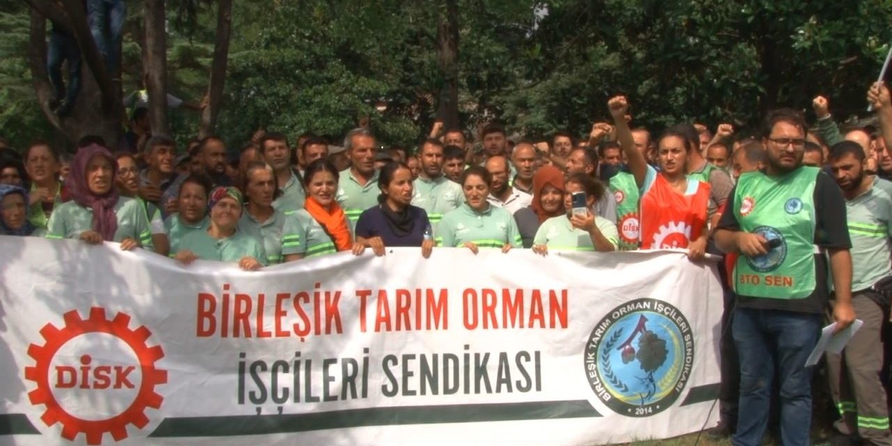 Saraçhane’deki İBB binası önünde toplanan işçiler İBB’yi protesto etti
