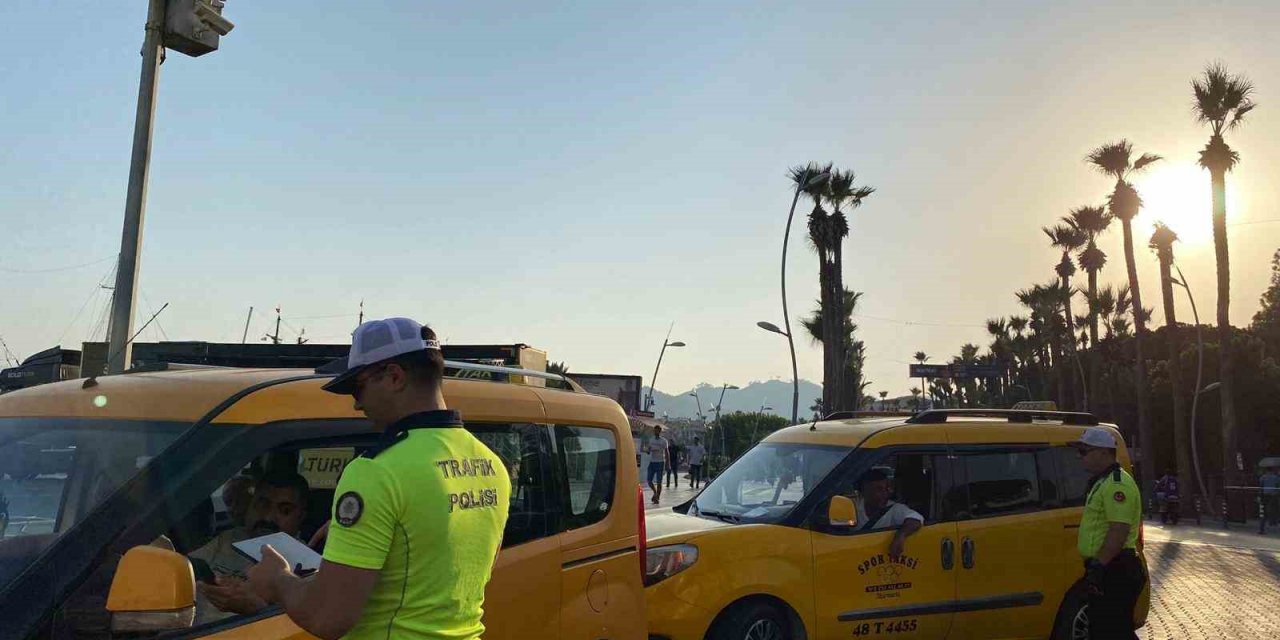 Marmaris’te taksi denetimlerine hız verildi
