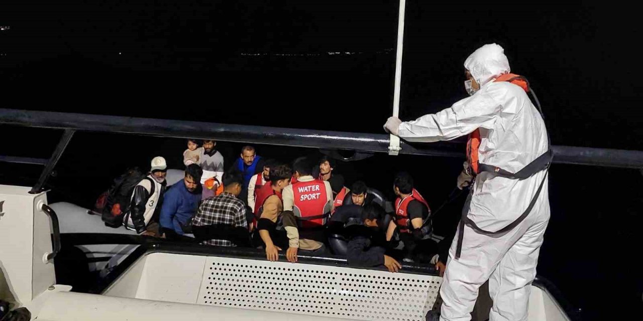 Ayvacık açıklarında Yunan unsurlarınca ölüme terk edilen 27 kaçak göçmen kurtarıldı