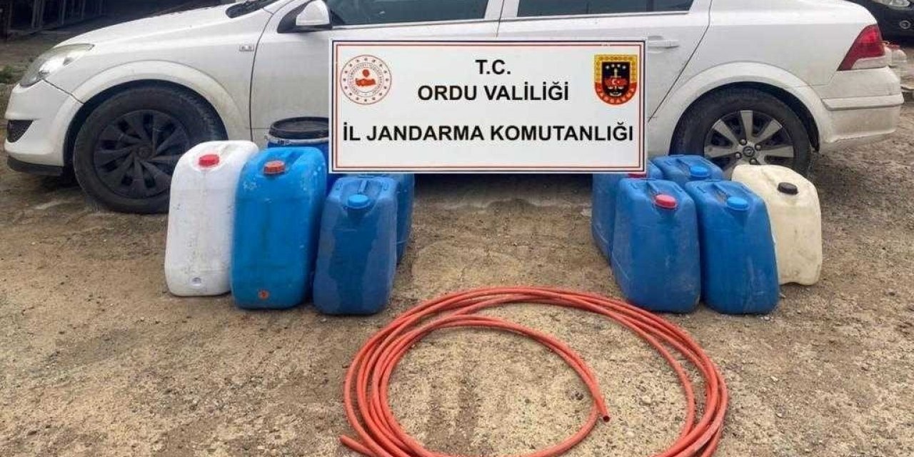 İş makinesinden mazot çeken kişiye suçüstü