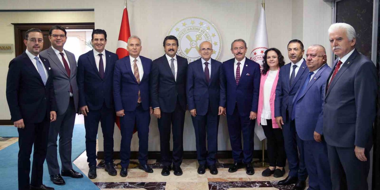 Denizlili esnafın istekleri Bakanlıklara iletildi