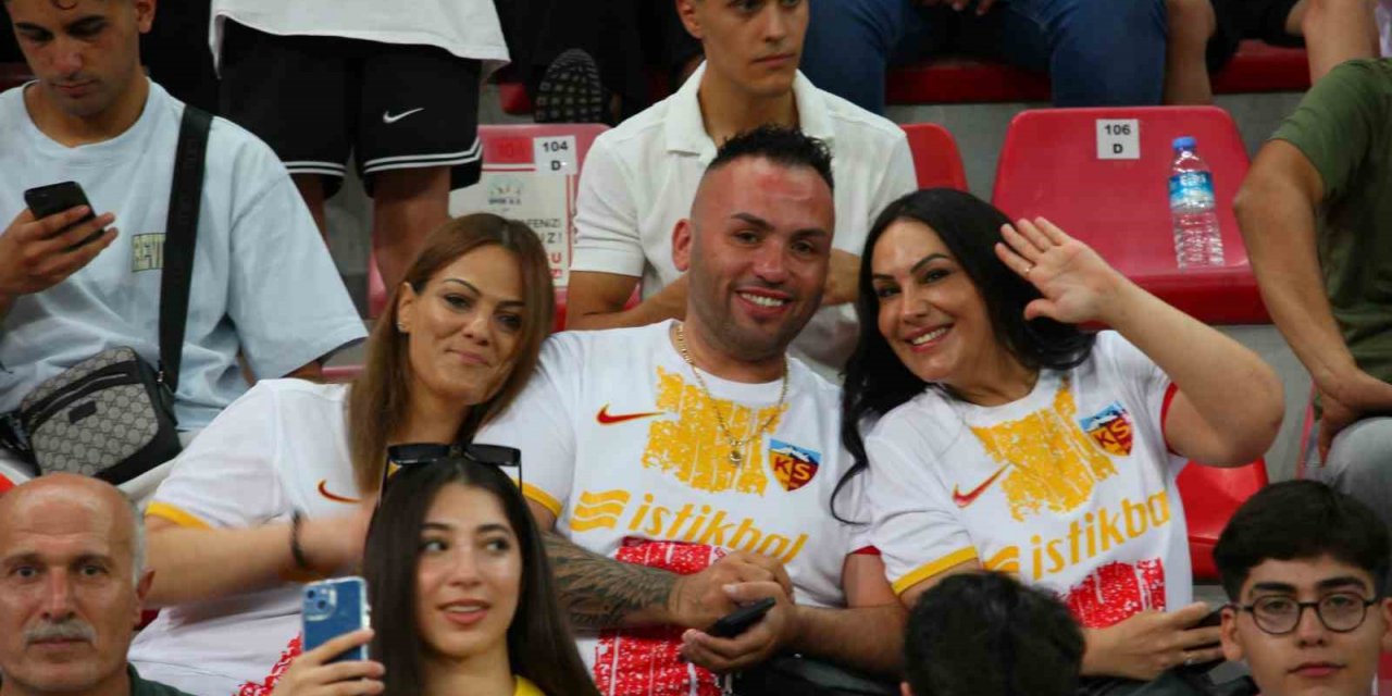 Kayserispor - Galatasaray maçını 20 bin 523 kişi izledi