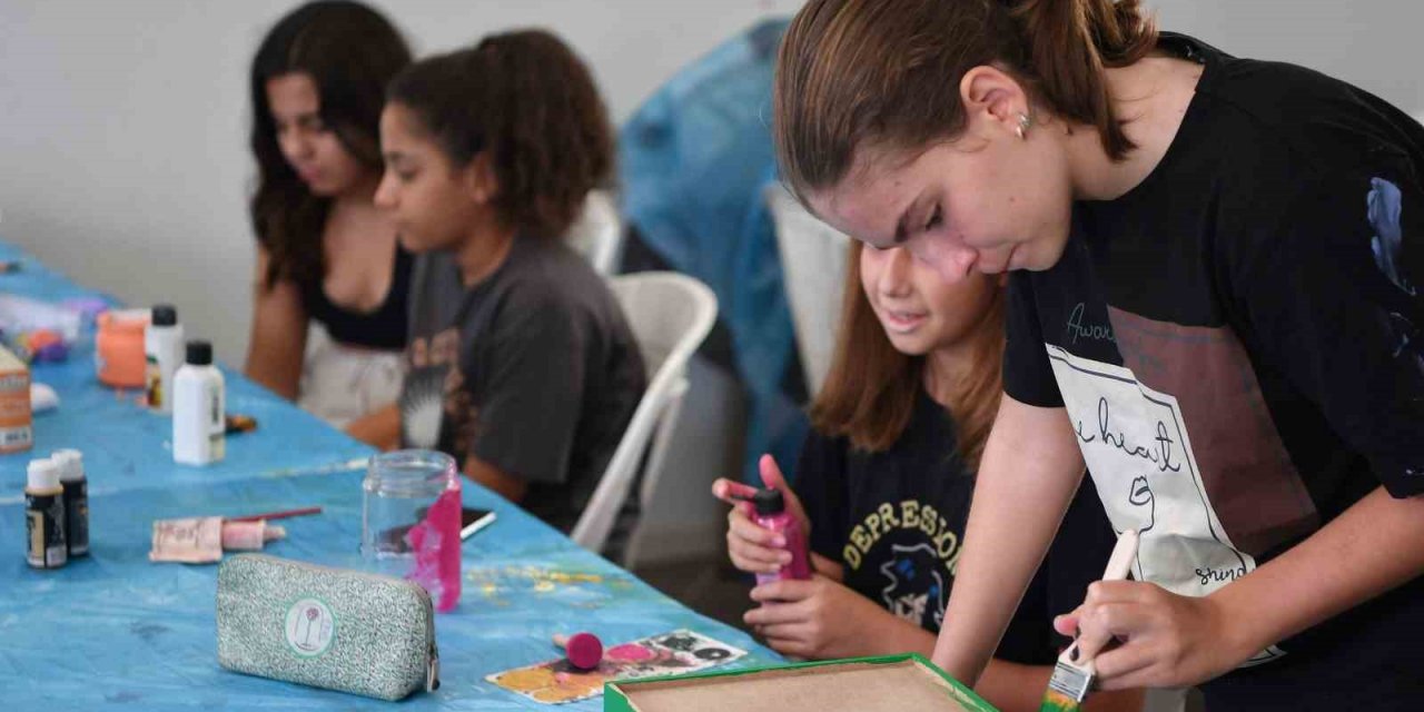 Konyaaltı’nda çocuklar yaz tatilini değerlendiriyor